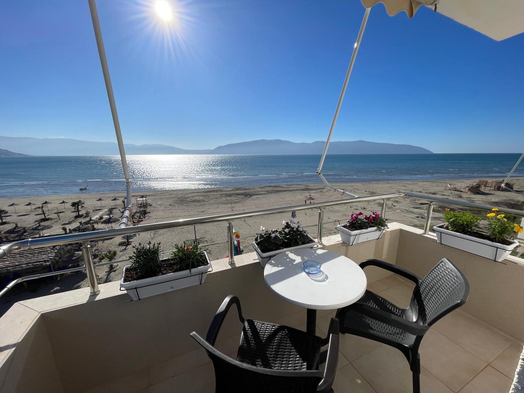Seaview Apartments Rental Vlorë Buitenkant foto