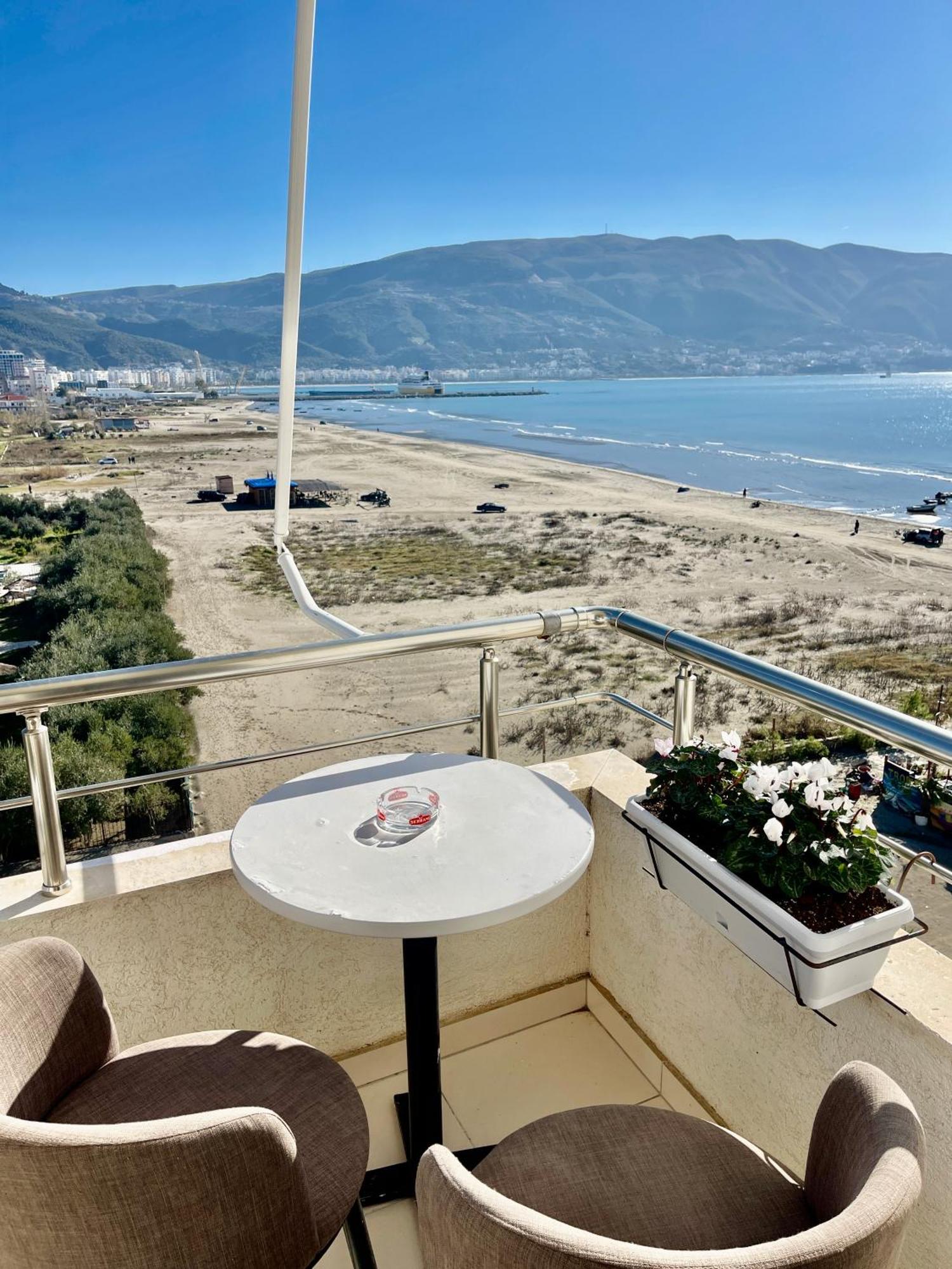 Seaview Apartments Rental Vlorë Buitenkant foto